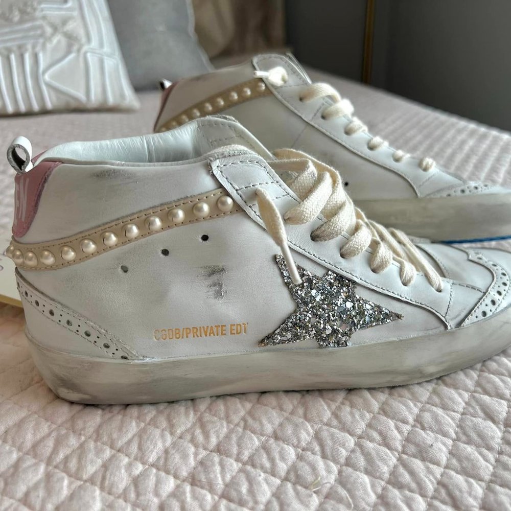 Golden Goose Pearl Wing Tip Mid Stars